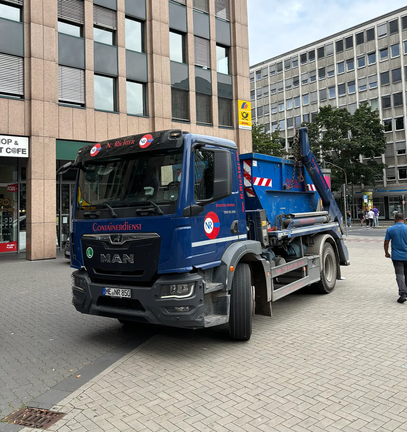 Ein Foto von einem LKW in der Immermanstraß in Düsseldorf
